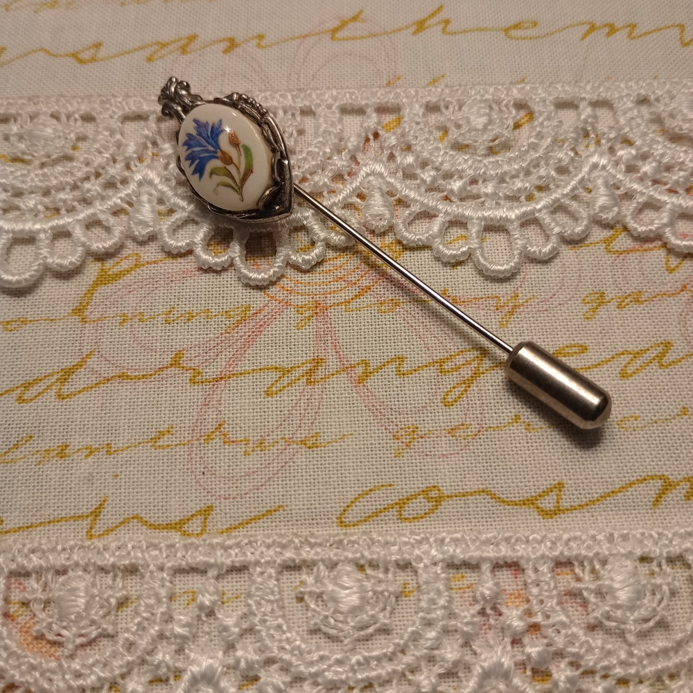 Vintage Floral Cameo Stick Pin